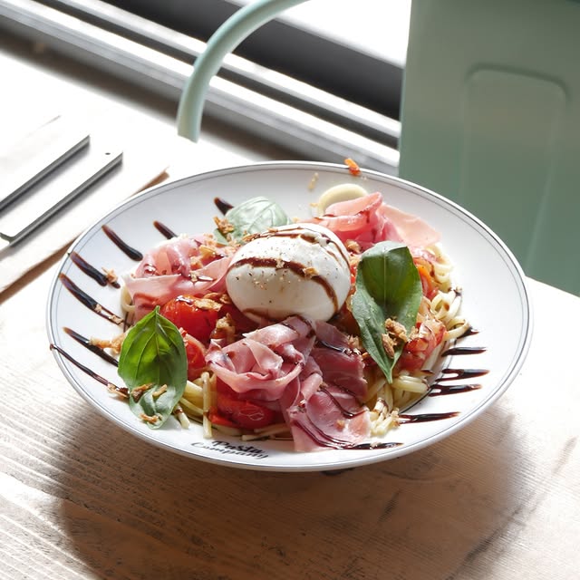 Linguini burrata et speck